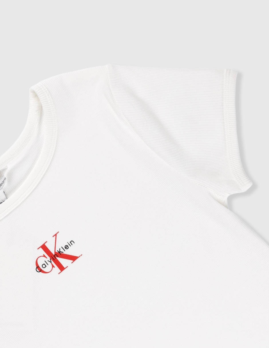 Playera Calvin Klein manga corta para niña 4