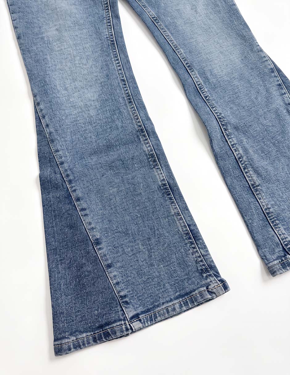 Jeans flare lavado bitono para niña 4